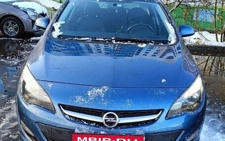 Opel Astra J, 2013 год, 790 000 рублей, 10 фотография