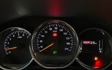 Renault Sandero II рестайлинг, 2019 год, 1 075 000 рублей, 6 фотография