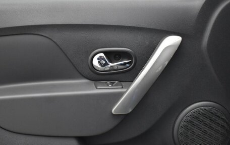 Renault Logan II, 2019 год, 1 230 000 рублей, 11 фотография