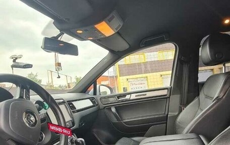 Volkswagen Touareg III, 2011 год, 1 700 000 рублей, 10 фотография