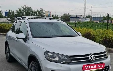 Volkswagen Touareg III, 2011 год, 1 700 000 рублей, 12 фотография