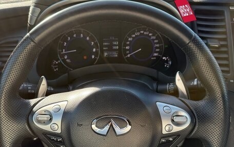 Infiniti QX70, 2016 год, 1 900 000 рублей, 8 фотография