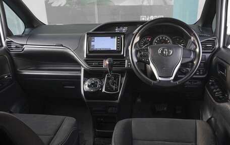 Toyota Esquire I, 2019 год, 2 745 000 рублей, 6 фотография