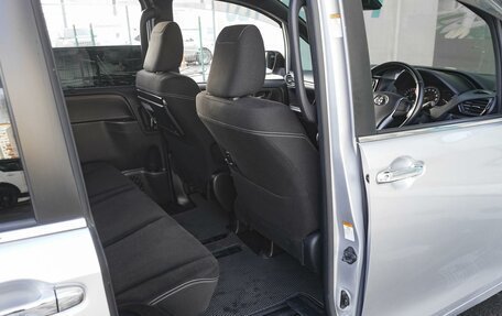 Toyota Esquire I, 2019 год, 2 745 000 рублей, 13 фотография