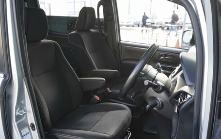 Toyota Esquire I, 2019 год, 2 745 000 рублей, 11 фотография