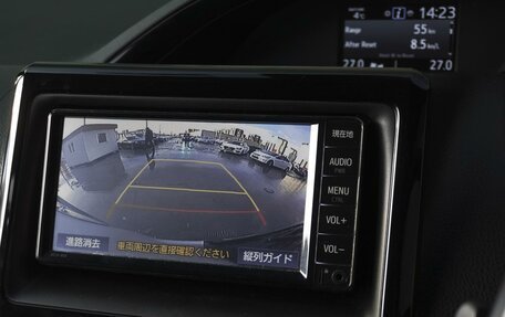 Toyota Esquire I, 2019 год, 2 745 000 рублей, 15 фотография