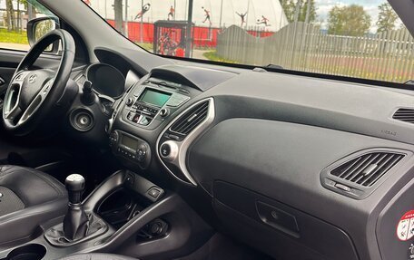 Hyundai ix35 I рестайлинг, 2012 год, 860 000 рублей, 3 фотография