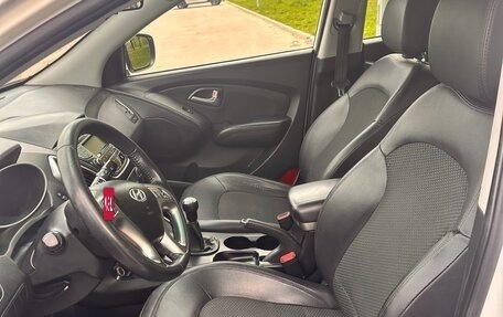 Hyundai ix35 I рестайлинг, 2012 год, 860 000 рублей, 4 фотография