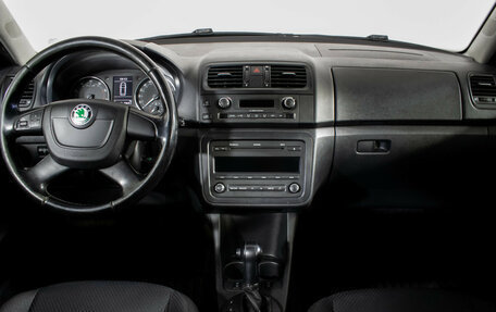 Skoda Fabia II, 2011 год, 640 000 рублей, 11 фотография