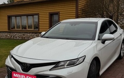 Toyota Camry, 2019 год, 3 300 000 рублей, 1 фотография
