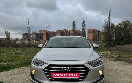 Hyundai Elantra VI рестайлинг, 2018 год, 1 310 000 рублей, 2 фотография
