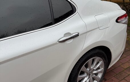 Toyota Camry, 2019 год, 3 300 000 рублей, 7 фотография