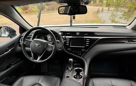 Toyota Camry, 2019 год, 3 300 000 рублей, 14 фотография