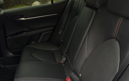 Toyota Camry, 2019 год, 3 300 000 рублей, 16 фотография