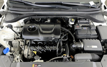 Hyundai Elantra VI рестайлинг, 2019 год, 1 675 000 рублей, 9 фотография