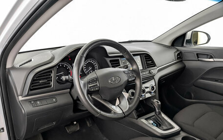 Hyundai Elantra VI рестайлинг, 2019 год, 1 675 000 рублей, 16 фотография
