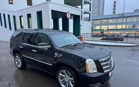 Cadillac Escalade III, 2012 год, 2 200 000 рублей, 3 фотография