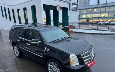 Cadillac Escalade III, 2012 год, 2 200 000 рублей, 15 фотография
