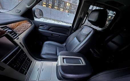 Cadillac Escalade III, 2012 год, 2 200 000 рублей, 17 фотография