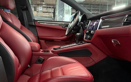 Porsche Macan I рестайлинг, 2022 год, 10 000 000 рублей, 13 фотография