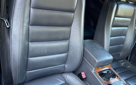 Volkswagen Touareg III, 2005 год, 700 000 рублей, 28 фотография