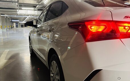 Hyundai Solaris II рестайлинг, 2021 год, 1 800 000 рублей, 10 фотография