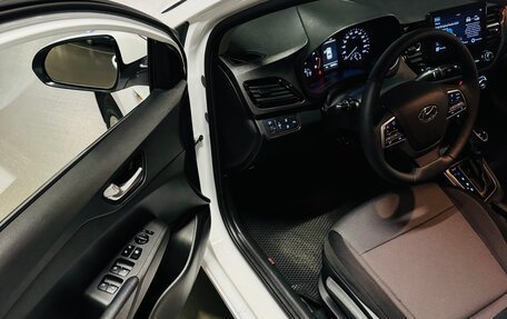 Hyundai Solaris II рестайлинг, 2021 год, 1 800 000 рублей, 12 фотография