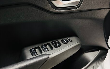 Hyundai Solaris II рестайлинг, 2021 год, 1 800 000 рублей, 13 фотография