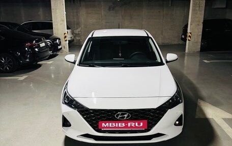 Hyundai Solaris II рестайлинг, 2021 год, 1 800 000 рублей, 2 фотография