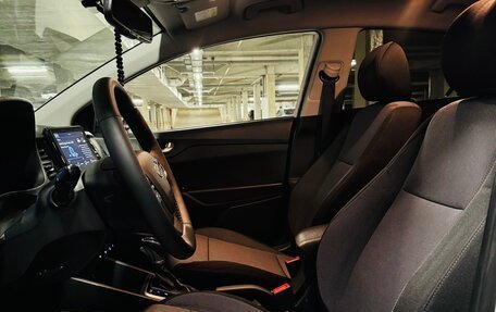 Hyundai Solaris II рестайлинг, 2021 год, 1 800 000 рублей, 15 фотография