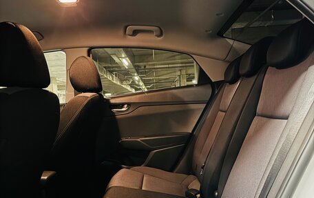 Hyundai Solaris II рестайлинг, 2021 год, 1 800 000 рублей, 17 фотография