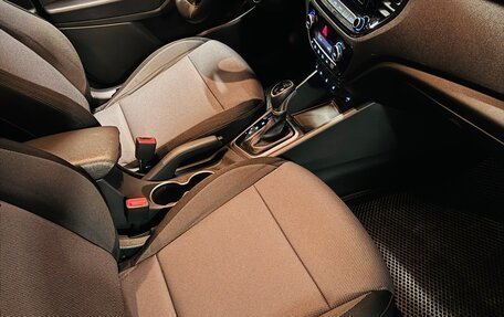 Hyundai Solaris II рестайлинг, 2021 год, 1 800 000 рублей, 22 фотография