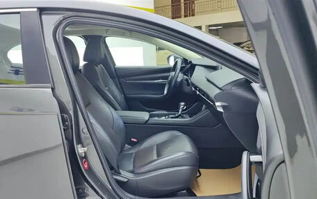 Mazda 3, 2022 год, 1 600 000 рублей, 11 фотография