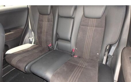 Honda Vezel, 2020 год, 1 620 000 рублей, 13 фотография