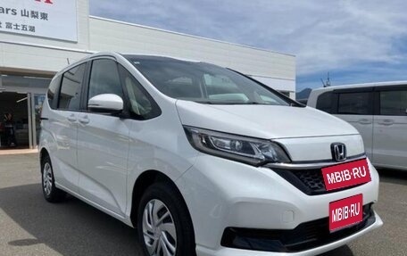 Honda Freed II, 2022 год, 1 900 000 рублей, 1 фотография