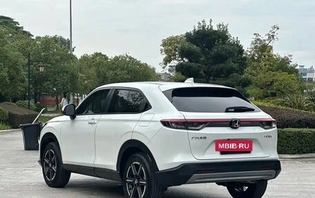 Honda Vezel, 2024 год, 1 900 000 рублей, 4 фотография