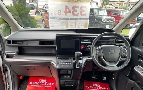 Honda Stepwgn IV, 2021 год, 2 300 000 рублей, 8 фотография