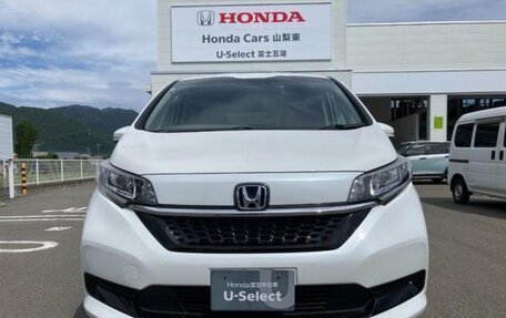 Honda Freed II, 2022 год, 1 900 000 рублей, 2 фотография