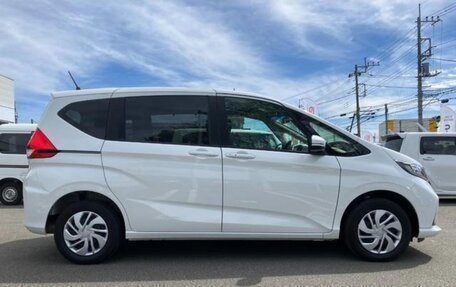 Honda Freed II, 2022 год, 1 900 000 рублей, 3 фотография