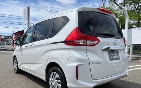 Honda Freed II, 2022 год, 1 900 000 рублей, 6 фотография
