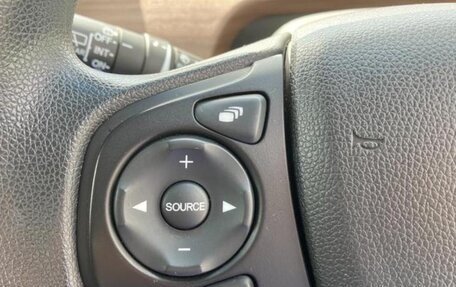 Honda Freed II, 2022 год, 1 900 000 рублей, 13 фотография