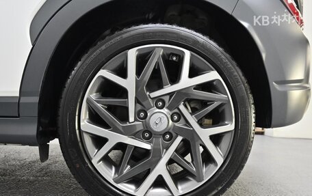 Hyundai Kona I, 2022 год, 1 395 222 рублей, 5 фотография