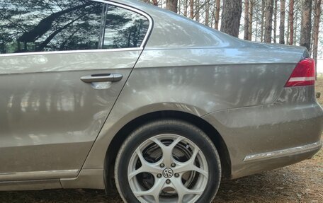 Volkswagen Passat B7, 2011 год, 980 000 рублей, 7 фотография