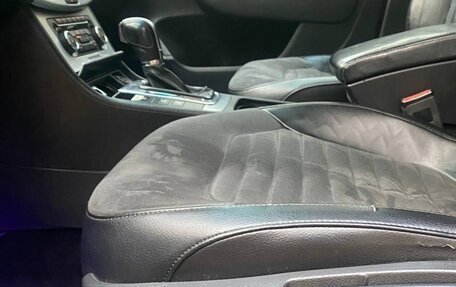 Volkswagen Passat B7, 2011 год, 980 000 рублей, 14 фотография