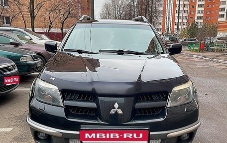 Mitsubishi Outlander III рестайлинг 3, 2006 год, 850 000 рублей, 2 фотография