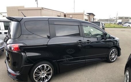 Toyota Sienta II, 2022 год, 1 070 000 рублей, 3 фотография