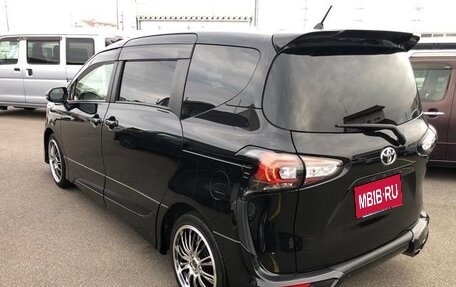 Toyota Sienta II, 2022 год, 1 070 000 рублей, 5 фотография