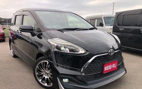 Toyota Sienta II, 2022 год, 1 070 000 рублей, 1 фотография