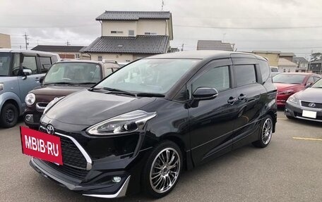 Toyota Sienta II, 2022 год, 1 070 000 рублей, 7 фотография