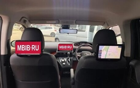 Toyota Sienta II, 2022 год, 1 070 000 рублей, 19 фотография